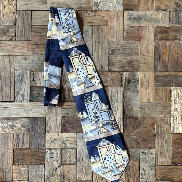 Fratello Men’s “Cats and Dogs in Court” Necktie - Picture 2 of 5